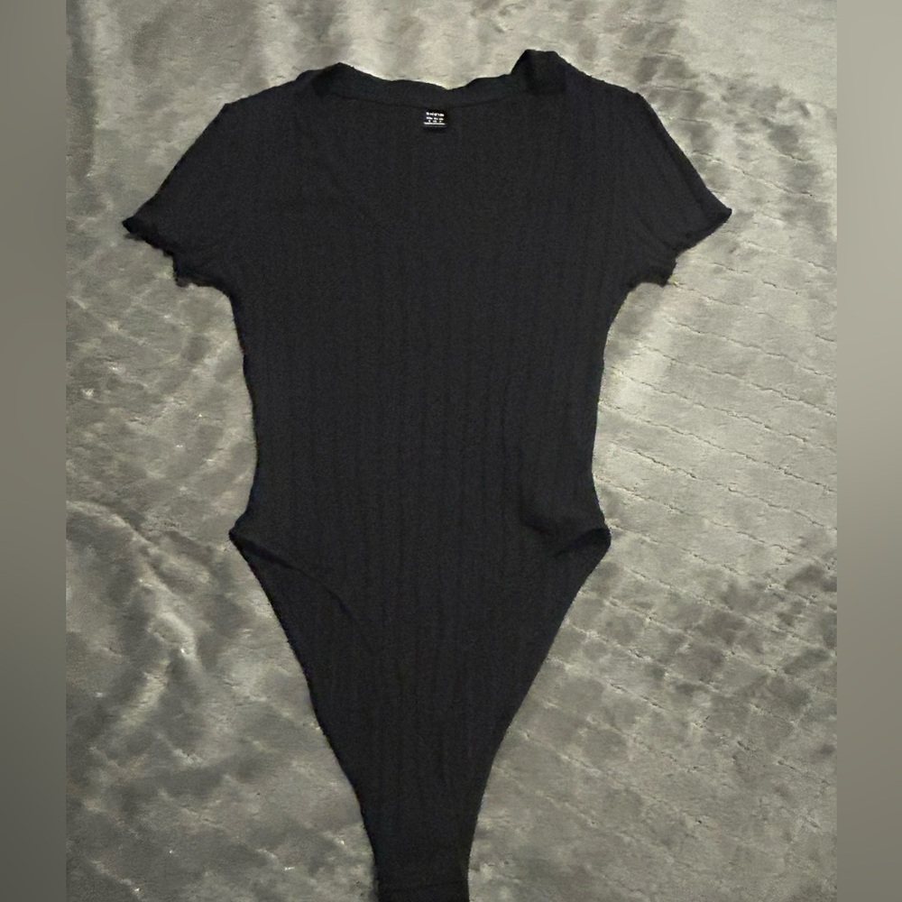 SHEIN Black Ribbed Top